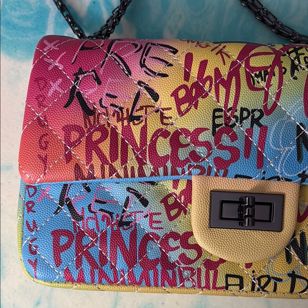 Colorful Graffiti Chain Shoulder Bag - Picture 3 of 6